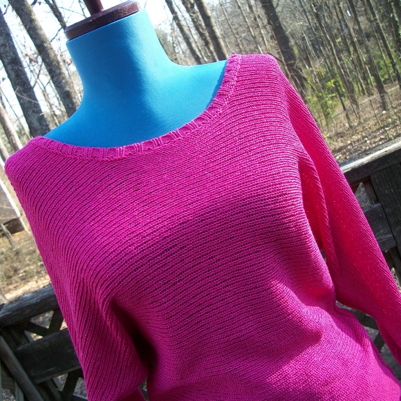 NY & Company Cold Shoulder Doleman Sleeve Top - S - Picture 7 of 8